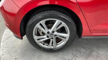 2022 Volkswagen 1.0 TSI R-Line DSG Euro 6 5-door (Red) - Image: 26