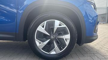 2025 Škoda 2.0 TDI SE DSG Euro 6 5-door (5 Seat) (Blue) - Image: 5