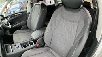 2025 Volkswagen ETSI MHEV Match DSG Euro 6 5-door (White) - Image: 46