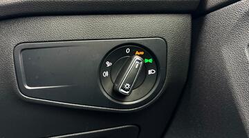 2021 Volkswagen TSI R-Line DSG Euro 6 5-door (Black) - Image: 24