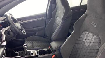 2025 Volkswagen TSI R-Line Euro 6 5-door (Black) - Image: 32