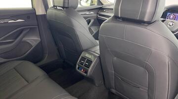 2025 Škoda 2.0 TDI SE L DSG Euro 6 5-door (Yellow) - Image: 34