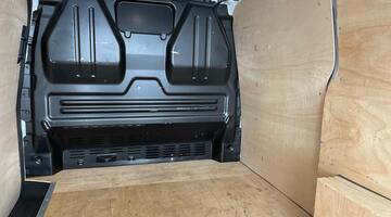 2025 Volkswagen 2.0 TDI T28 Commerce Plus FWD SWB Euro 6 5-door (Grey) - Image: 30