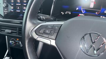 2024 Volkswagen 1.0 TSI Life DSG Euro 6 5-door (Black) - Image: 22