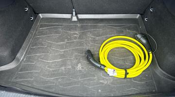 2020 Volkswagen Pro Performance 58kWh Life Auto 5-door (Silver) - Image: 11