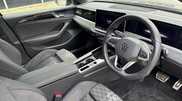 2025 Volkswagen ETSI MHEV R-Line DSG Euro 6 5-door (Grey) - Image: 6