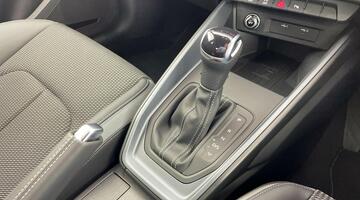 2025 Audi TFSI 35 Black Edition Sportback S Tronic Euro 6 5-door (White) - Image: 14