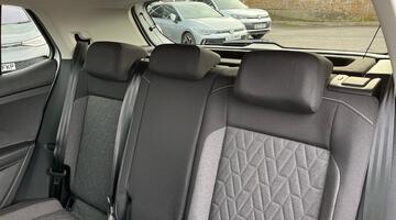2025 Volkswagen 1.0 TSI Match Euro 6 5-door (Silver) - Image: 8