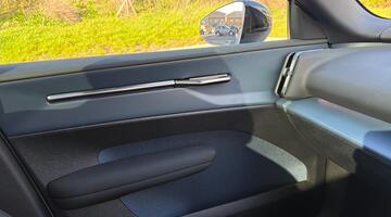 2025 Volvo Twin Performance 69kWh Ultra Auto 5-door (Blue) - Image: 54