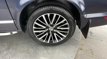 2020 Volkswagen 2.0 TDI Executive DSG Euro 6 5-door (Blue) - Image: 38