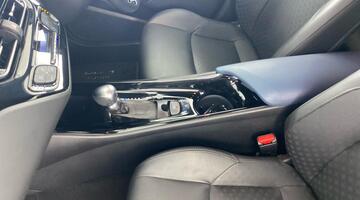 2017 Toyota VVT-h Dynamic CVT Euro 6 5-door (Silver) - Image: 35