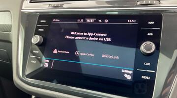 2023 Volkswagen TSI R-Line DSG Euro 6 5-door (Silver) - Image: 29