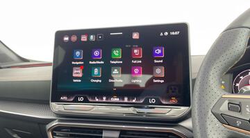 2025 CUPRA EHybrid 25.8kWh V2 DSG Euro 6 5-door (Grey) - Image: 18