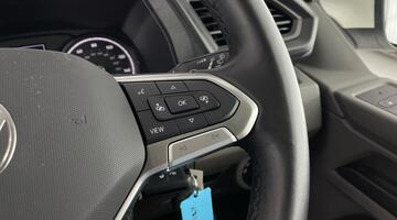 2025 Volkswagen 2.0 TDI T28 Highline FWD SWB Euro 6 5-door (White) - Image: 23