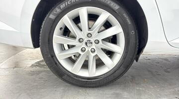 2024 Škoda 2.0 TDI SE DSG Euro 6 5-door (White) - Image: 33