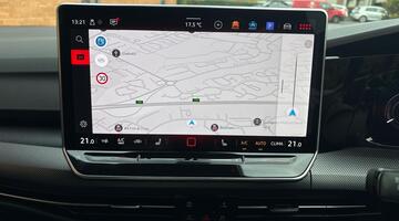 2025 Volkswagen 2.0 TSI GTI DSG Euro 6 5-door (White) - Image: 10