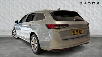 2025 Škoda 2.0 TDI SE Technology DSG Euro 6 5-door (Silver) - Image: 3