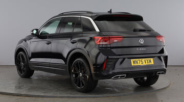 2025 Volkswagen TSI R-Line DSG Euro 6 5-door (Black) - Image: 3