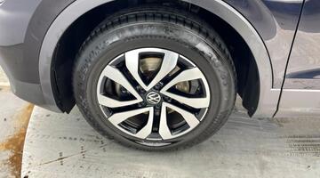 2022 Volkswagen TSI Active Euro 6 5-door (Black) - Image: 39