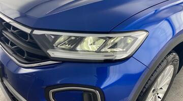 2025 Volkswagen TSI Match DSG Euro 6 5-door (Blue) - Image: 37