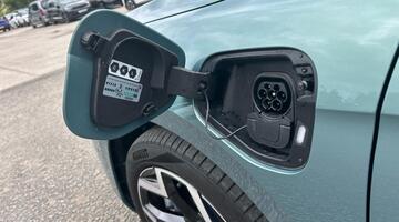 2025 Volkswagen TSI eHybrid 19.7kWh R-Line DSG Euro 6 5-door (Green) - Image: 34