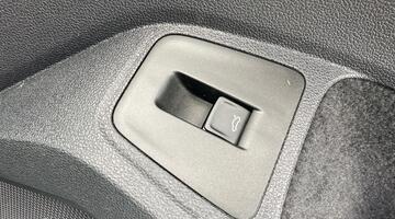 2022 Volkswagen TSI R-Line DSG Euro 6 5-door (Black) - Image: 20