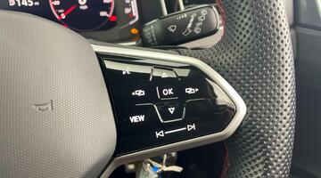 2023 Volkswagen 2.0 TSI GTI DSG Euro 6 5-door (Red) - Image: 24
