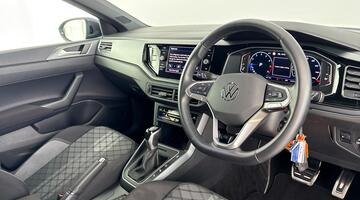 2025 Volkswagen 1.0 TSI R-Line DSG Euro 6 5-door (Grey) - Image: 6