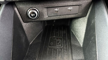 2025 Audi 1.0 TFSI 30 S line Sportback S Tronic Euro 6 5-door (Red) - Image: 7