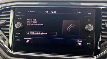 2019 Volkswagen 2.0 TDI R-Line Euro 6 5-door (Black) - Image: 13