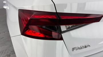 2023 Škoda 1.0 TSI Colour Edition Euro 6 5-door (White) - Image: 31