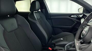 2025 Audi TFSI 35 Black Edition Sportback S Tronic Euro 6 5-door (White) - Image: 19