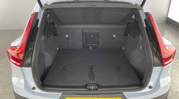 2024 Volvo 2.0 B3 MHEV Ultra Dark DCT Auto Euro 6 5-door (Blue) - Image: 35