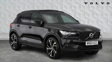 2019 Volvo 2.0 T4 R-Design Pro Auto Euro 6 5-door (Black) - Image: 1