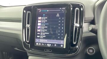 2025 Volvo 2.0 B4 MHEV Plus DCT Auto Euro 6 5-door (Blue) - Image: 28