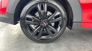 2021 MINI Cooper Sport Euro 6 5-door (Red) - Image: 29