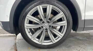 2018 Volkswagen 2.0 TSI SEL DSG 4Motion Euro 6 5-door (White) - Image: 5