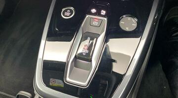 2025 Audi 45 Black Edition Sportback Auto 5-door 82kWh (Blue) - Image: 13