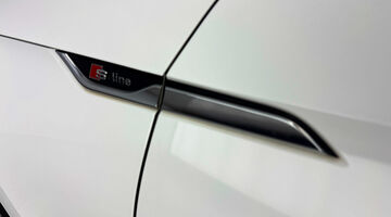 2021 Audi 2.0 TFSI 40 S line S Tronic Euro 6-door (White) - Image: 40