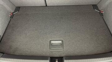 2022 Volkswagen 1.0 TSI R-Line DSG Euro 6 5-door (Red) - Image: 30