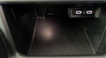 2022 Volkswagen 1.0 TSI R-Line DSG Euro 6 5-door (Red) - Image: 7