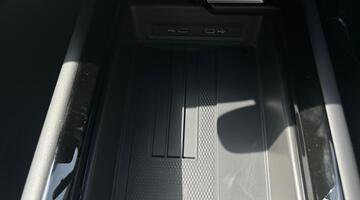 2025 Volkswagen GTX 86kWh Plus Tourer Auto 4Motion 5-door (Red) - Image: 19