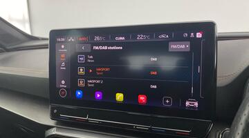 2022 CUPRA 2.0 TSI VZDSG 4-doorive Euro 6 5dr (Grey) - Image: 22