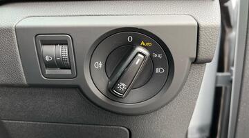 2025 Volkswagen 1.0 TSI Match Euro 6 5-door (Silver) - Image: 25