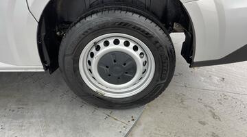 2025 Volkswagen 2.0 TDI 110 Commerce Plus Van (Grey) - Image: 30