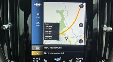 2017 Volvo 2.0 D4 Momentum Auto Euro 6 5-door (Black) - Image: 46