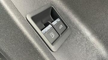 2025 Audi E-hybrid Launch Edition Sportback S Tronic Euro 6 5-door 26kWh (Black) - Image: 20