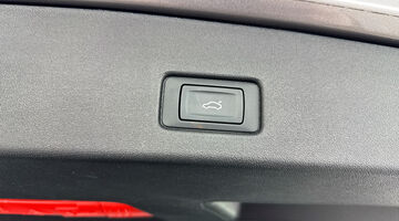 2021 Audi 35 Sport Auto 5-door 55kWh (Grey) - Image: 32