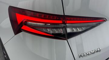 2022 Škoda TSI ACT SE Drive Euro 6 5-door (7 Seat) (White) - Image: 30