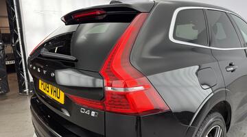 2019 Volvo 2.0 D4 R-Design Auto Euro 6 5-door (Black) - Image: 28
